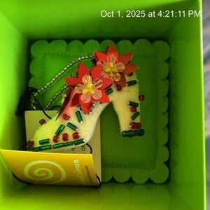 Michael Simon Poinsettia High-Heel Shoe Ornaments (Set of 2) NWT, Boxed